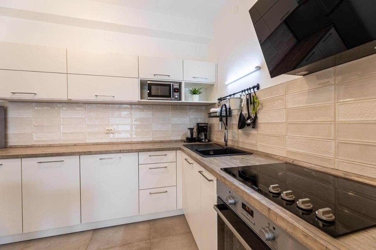 Apartments Frgacic I Baška Esterno foto