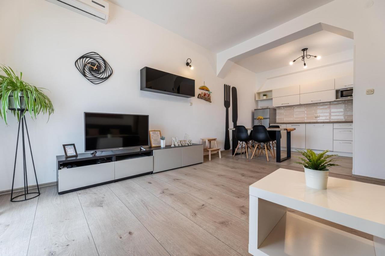 Apartments Frgacic I Baška Esterno foto