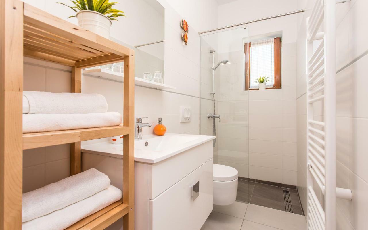 Apartments Frgacic I Baška Esterno foto