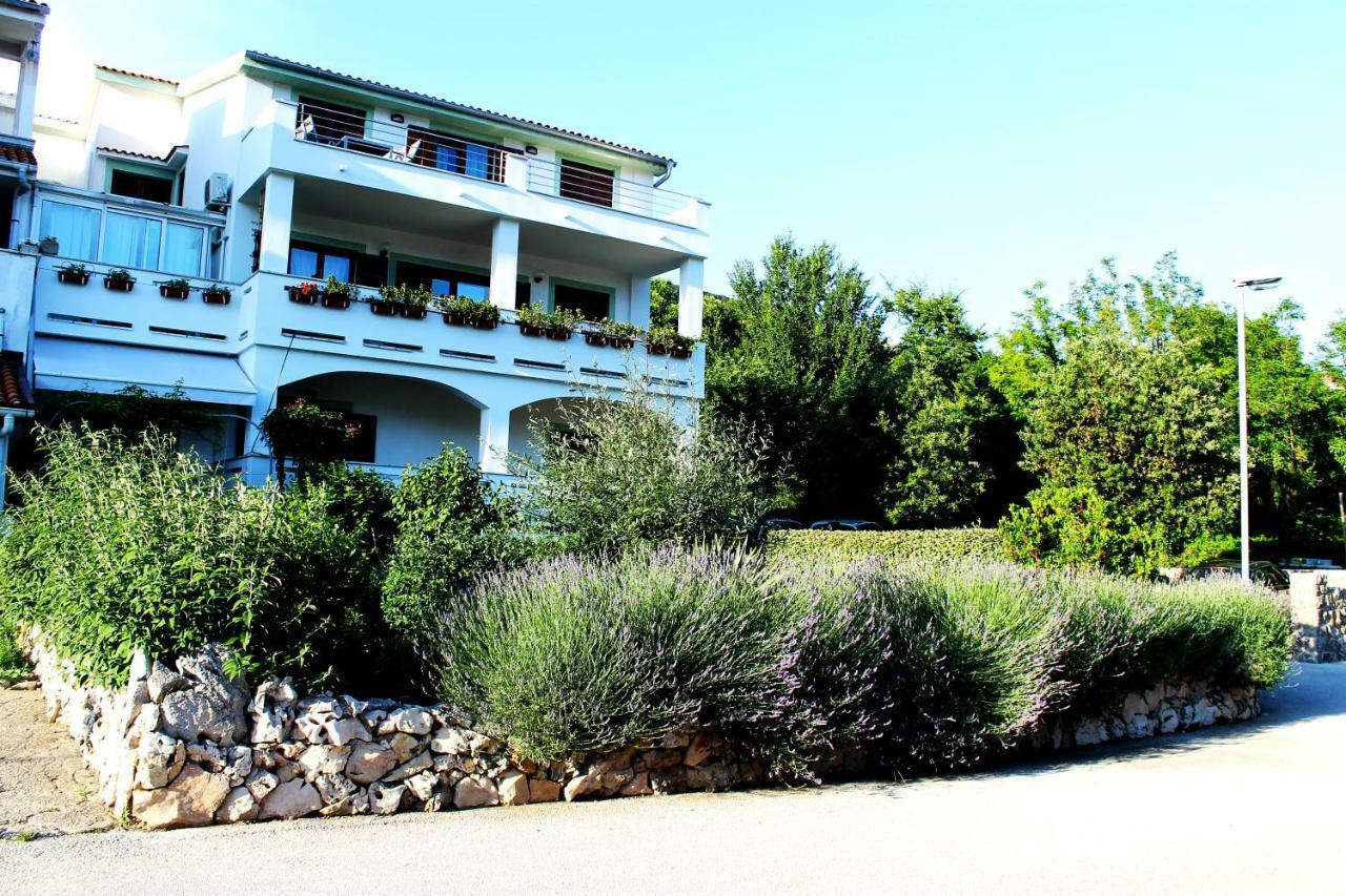 Apartments Frgacic I Baška Esterno foto